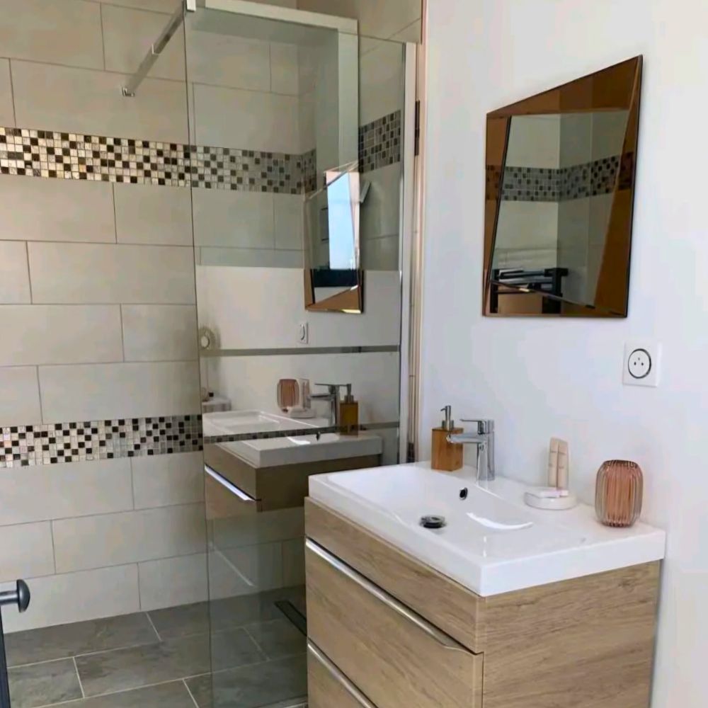 Salle de bain maison de vacances Peypin